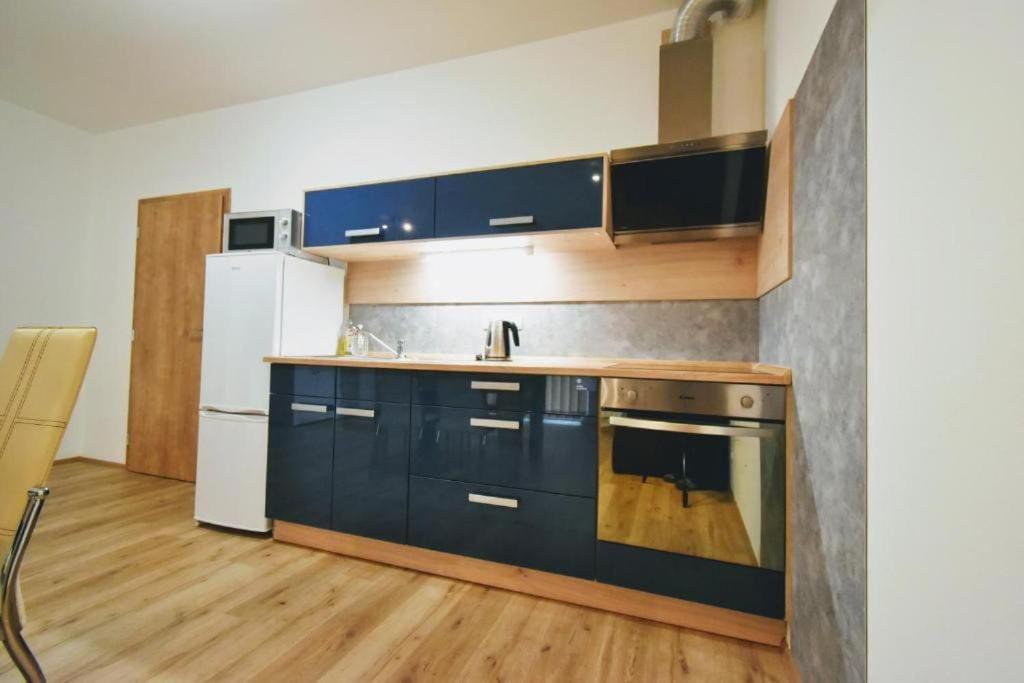 Moderni Apartman Horni Marsov - By Alka מראה חיצוני תמונה