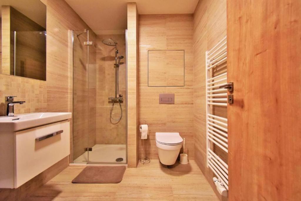 Moderni Apartman Horni Marsov - By Alka מראה חיצוני תמונה