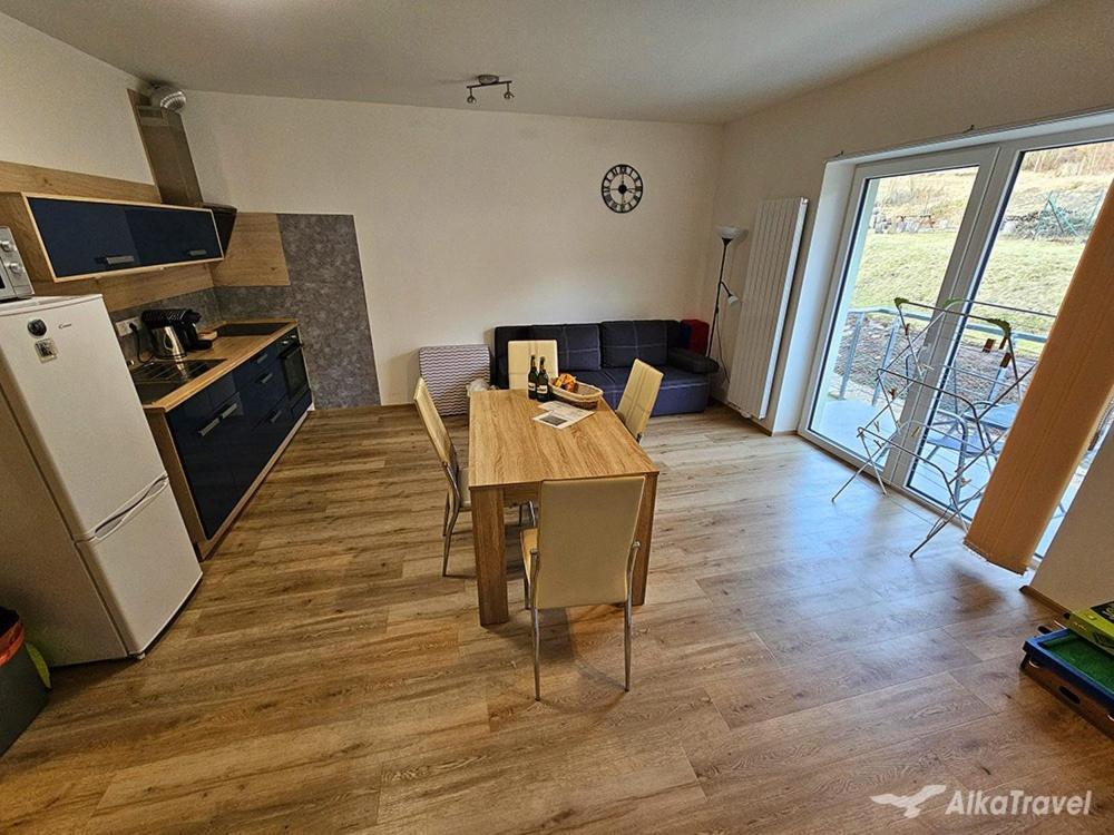 Moderni Apartman Horni Marsov - By Alka מראה חיצוני תמונה